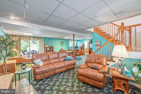 Living - 5508 Hamilton Ave, Baltimore, MD 21206 photo 1 of 1