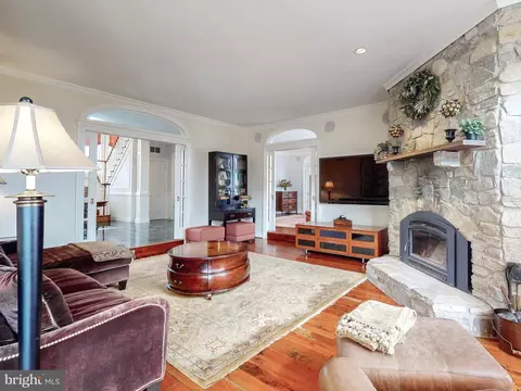 Living - 4023 Cloverland Dr, Phoenix, MD 21131 photo 2 of 4