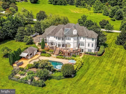 View/Area - 4023 Cloverland Dr, Phoenix, MD 21131 photo 1 of 8