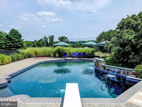 Exterior - 4023 Cloverland Dr, Phoenix, MD 21131 photo 10 of 16