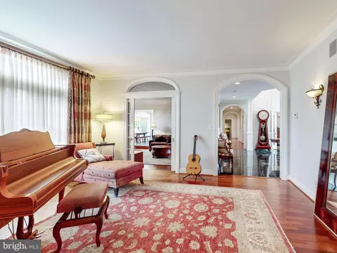 Living - 4023 Cloverland Dr, Phoenix, MD 21131 photo 3 of 4