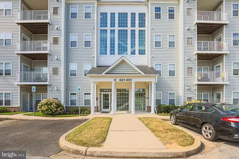 445 Hopkins Landing Dr #445, Essex, MD 21221