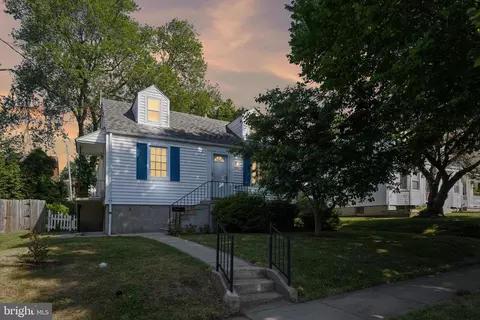 8718 Ravenview Ave, Parkville, MD 21234