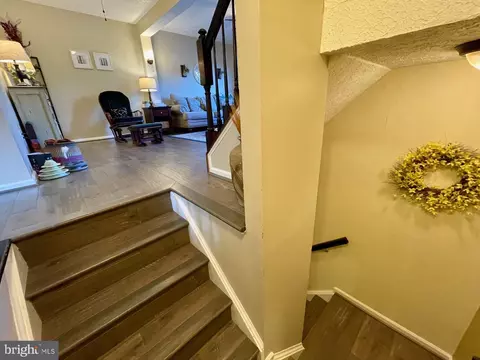 Entry Way - 6 Marissa Ct, Nottingham, MD 21236 photo 2 of 7