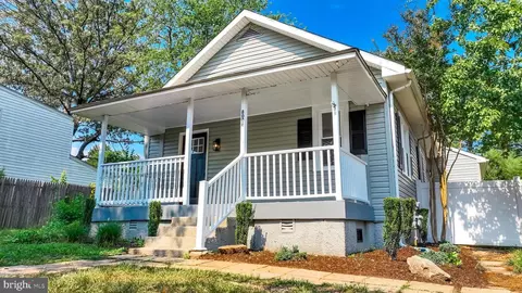 8006 Oakleigh Rd, Parkville, MD 21234