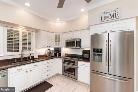 Kitchen - 4520 E Joppa Rd, Perry Hall, MD 21128 photo 4 of 5