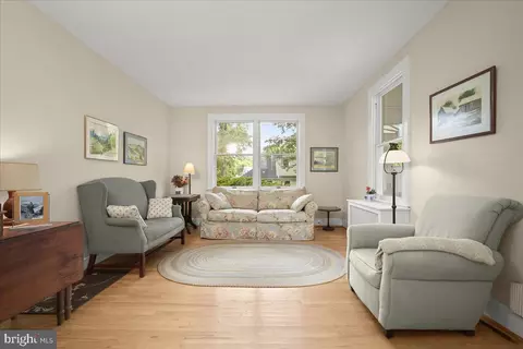 Living - 6508 Beverly Rd, Idlewylde, MD 21239 photo 1 of 1