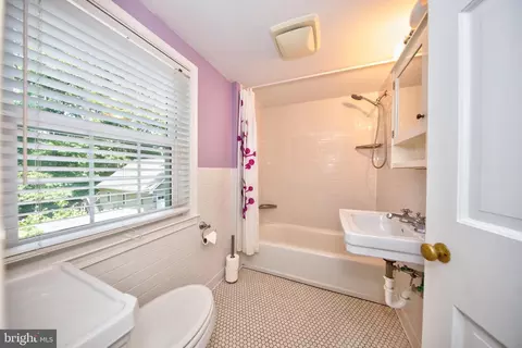 Bath - 3310 Blenheim, Phoenix, MD 21131 photo 1 of 1