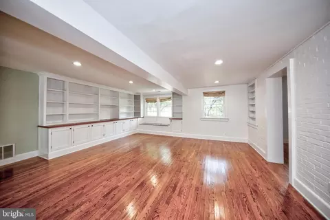 Living - 3310 Blenheim, Phoenix, MD 21131 photo 5 of 6