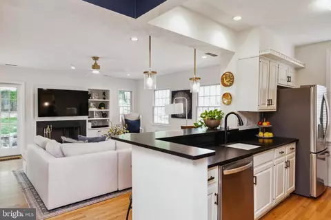 810 Kingston Rd, Baltimore, MD 21212 photo 12