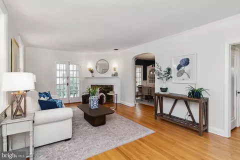 810 Kingston Rd, Baltimore, MD 21212 photo 4