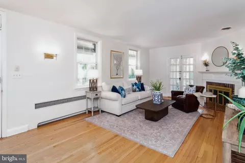 810 Kingston Rd, Baltimore, MD 21212 photo 6