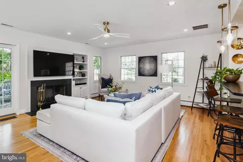 810 Kingston Rd, Baltimore, MD 21212 photo 13