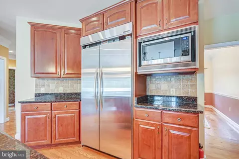 Kitchen - 3517 Southside Ave, Phoenix, MD 21131 photo 4 of 5