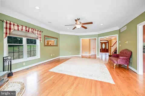 Living - 3517 Southside Ave, Phoenix, MD 21131 photo 1 of 6