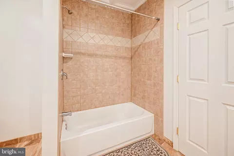 Bath - 3517 Southside Ave, Phoenix, MD 21131 photo 10 of 11