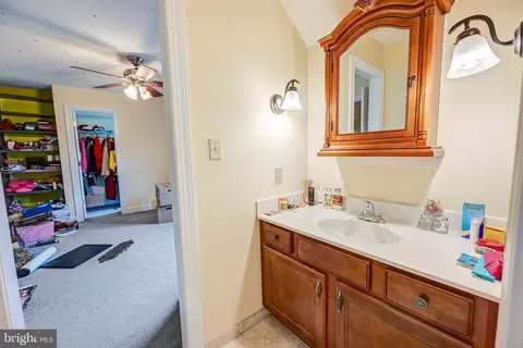 Bath - 3517 Southside Ave, Phoenix, MD 21131 photo 9 of 11