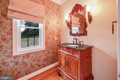 Bath - 3517 Southside Ave, Phoenix, MD 21131 photo 1 of 11