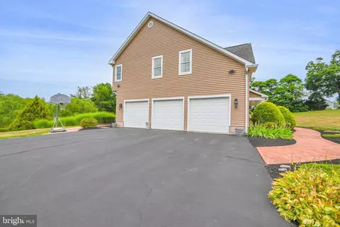 Exterior - 3517 Southside Ave, Phoenix, MD 21131 photo 6 of 16