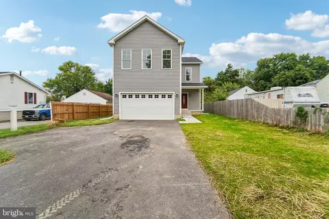 106 Mine Bank Ln, Halethorpe, MD 21227