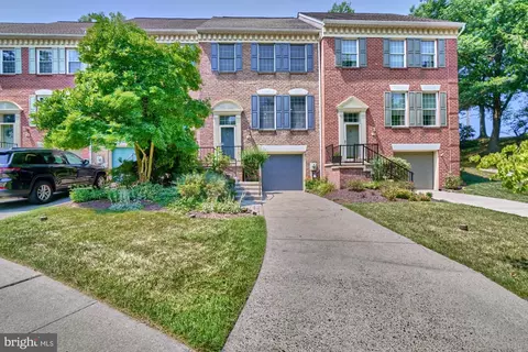 34 Goucher Woods Ct, Towson, MD 21286