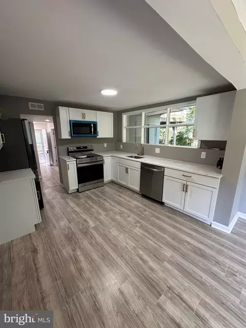 14232 Phoenix Rd, Phoenix, MD 21131 photo 2