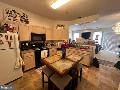 7418 Hindon Cir #B1 301, Windsor Mill, MD 21244