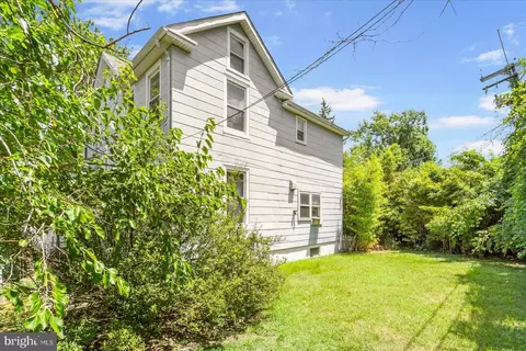 Exterior - 916 Elm Ridge Ave, Baltimore, MD 21229 photo 7 of 9