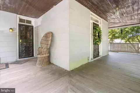 Exterior - 916 Elm Ridge Ave, Baltimore, MD 21229 photo 4 of 9