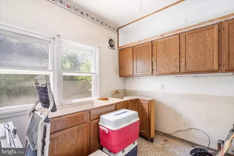 Other - 916 Elm Ridge Ave, Baltimore, MD 21229 photo 3 of 9
