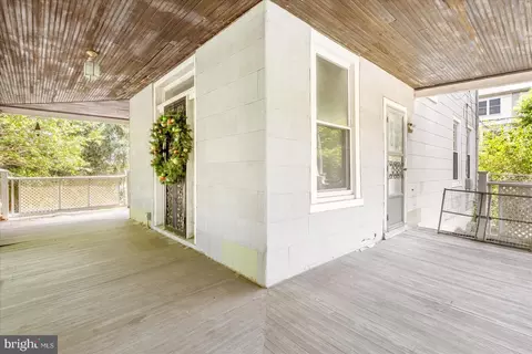 Exterior - 916 Elm Ridge Ave, Baltimore, MD 21229 photo 5 of 9
