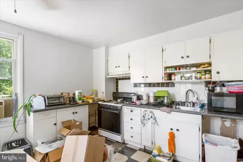 Kitchen - 916 Elm Ridge Ave, Baltimore, MD 21229 photo 2 of 2