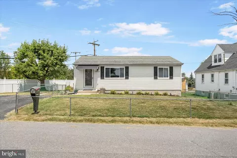 7902 35th St, Rosedale, MD 21237