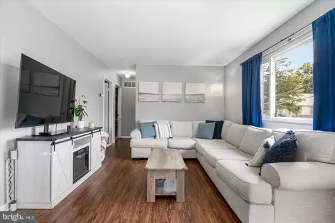 7902 35th St, Rosedale, MD 21237 photo 4