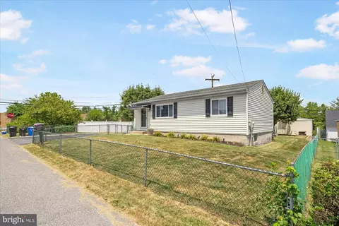 7902 35th St, Rosedale, MD 21237 photo 3
