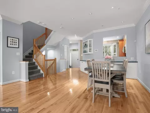 Dining - 44 Taverngreen Ct, Baltimore, MD 21209 photo 2 of 4