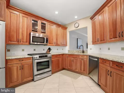 Kitchen - 44 Taverngreen Ct, Baltimore, MD 21209 photo 3 of 3