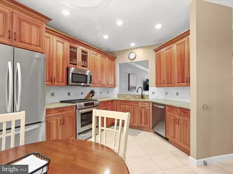 Kitchen - 44 Taverngreen Ct, Baltimore, MD 21209 photo 2 of 3