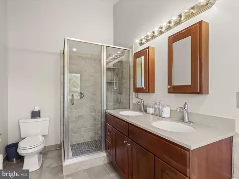 Bath - 44 Taverngreen Ct, Baltimore, MD 21209 photo 4 of 6