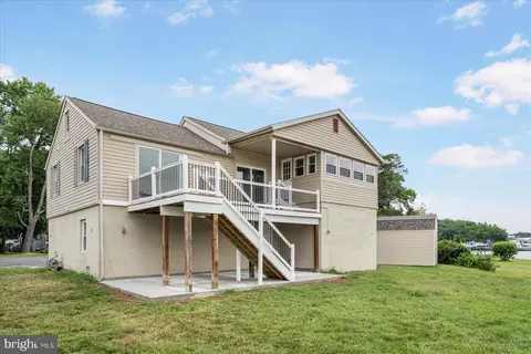 113 Hughes Shore Rd, Middle River, MD 21220