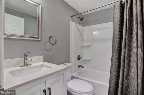Bath - 2403 Maple, Sparrows Point, MD 21219 photo 2 of 2