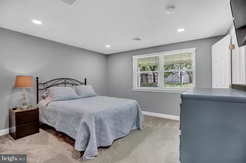 Bedroom - 2403 Maple, Sparrows Point, MD 21219 photo 3 of 4
