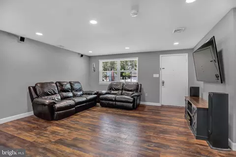 Entry Way - 2403 Maple, Sparrows Point, MD 21219 photo 4 of 4