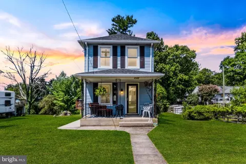 2122 Alvin Ave, Catonsville, MD 21228