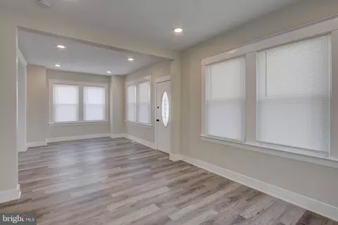 Living - 2514 Snyder Ave S, Sparrows Point, MD 21219 photo 2 of 5