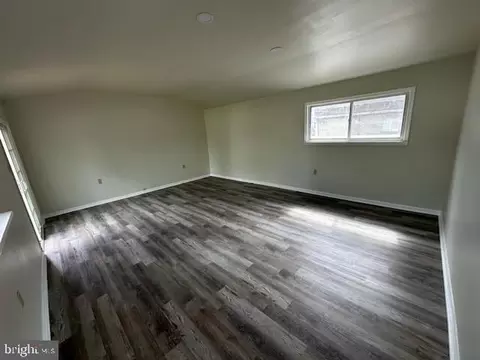 Living - 2514 Snyder Ave S, Sparrows Point, MD 21219 photo 3 of 5