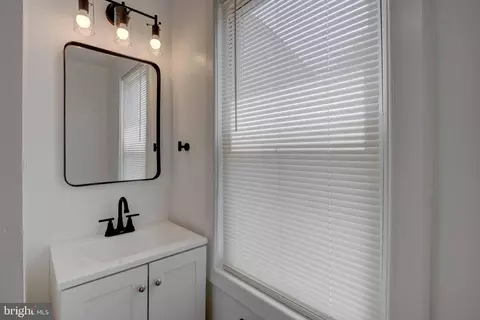 Bath - 2514 Snyder Ave S, Sparrows Point, MD 21219 photo 2 of 7
