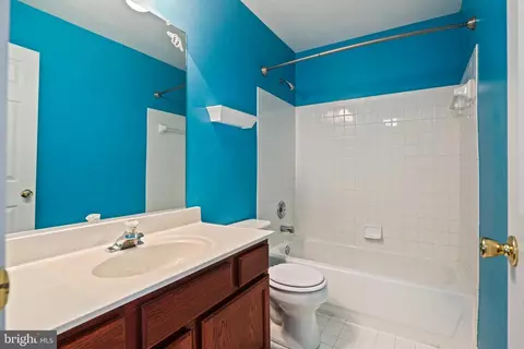 Bath - 9522 Good Spring Dr, Perry Hall, MD 21128 photo 2 of 3