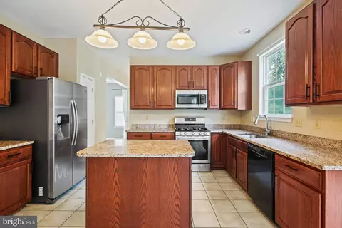 Kitchen - 9522 Good Spring Dr, Perry Hall, MD 21128 photo 3 of 4