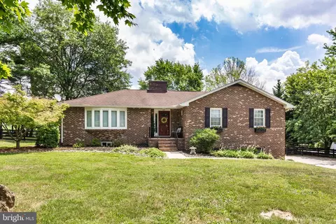 18325 Upper Beckleysville Rd, Hampstead, MD 21074